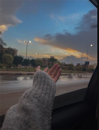 Aesthetic Hands Tik Tok profile picture