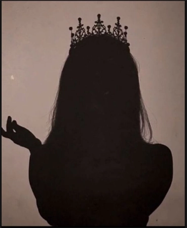 Girl shadow with princess crown Tiktok profile picture